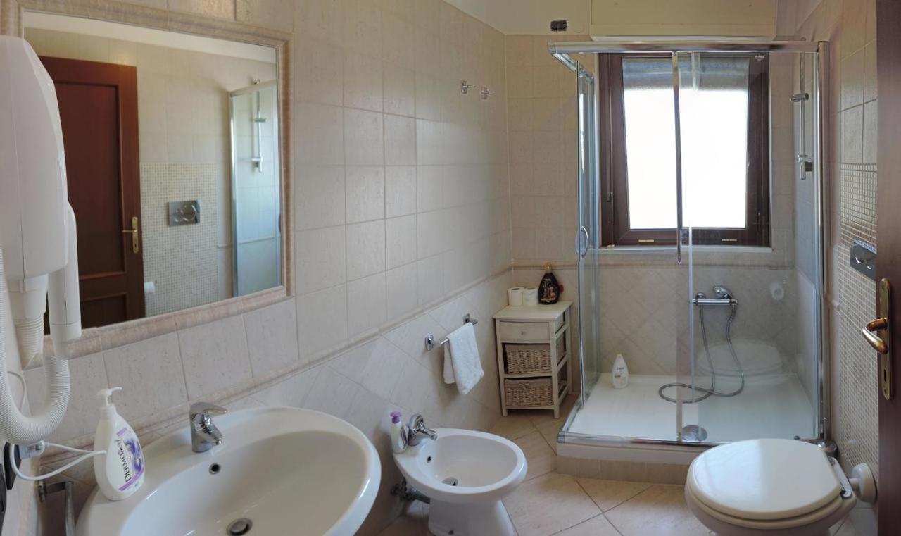 La Fiera Guesthouse Fiumicino Buitenkant foto