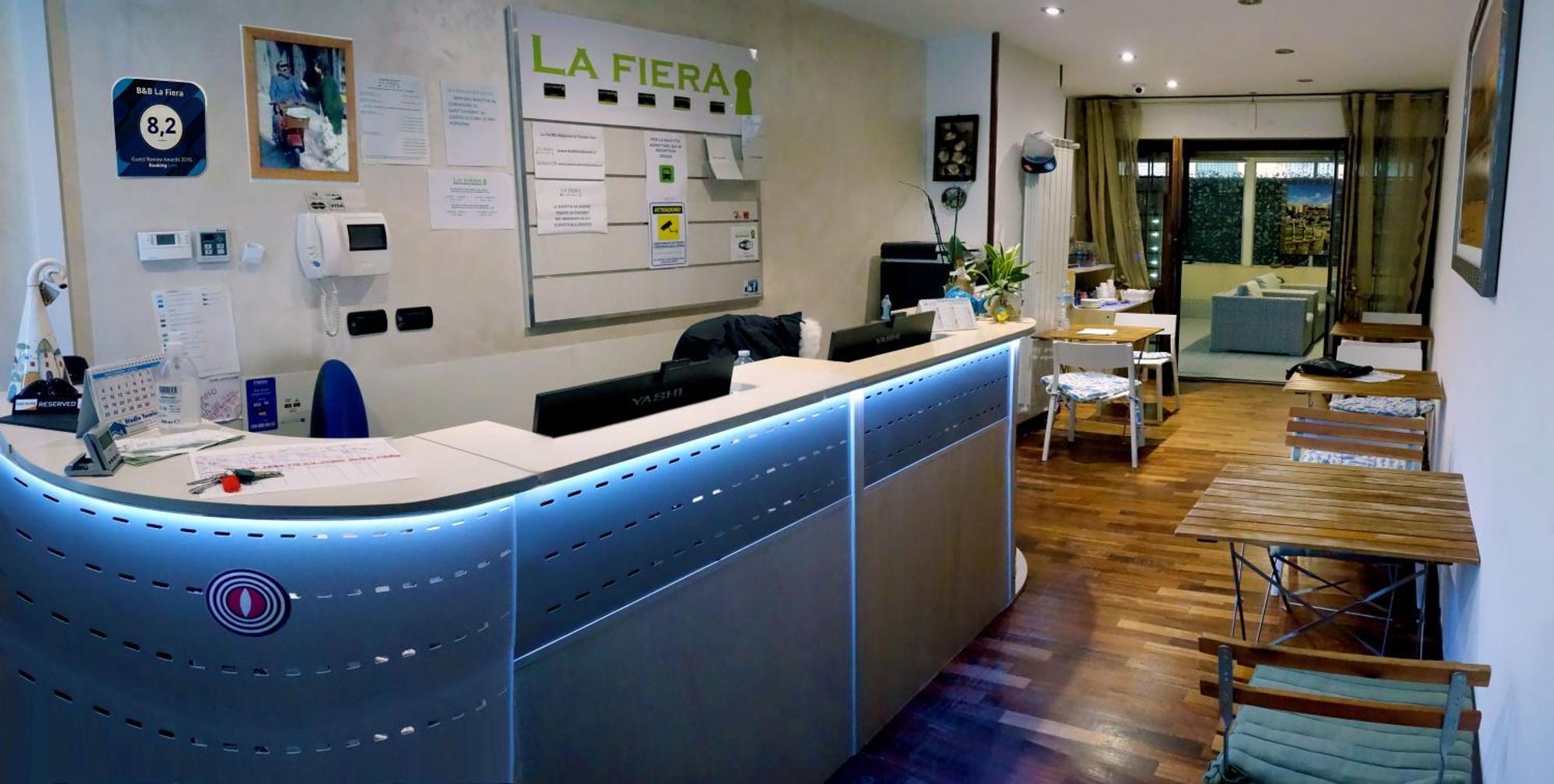 La Fiera Guesthouse Fiumicino Buitenkant foto