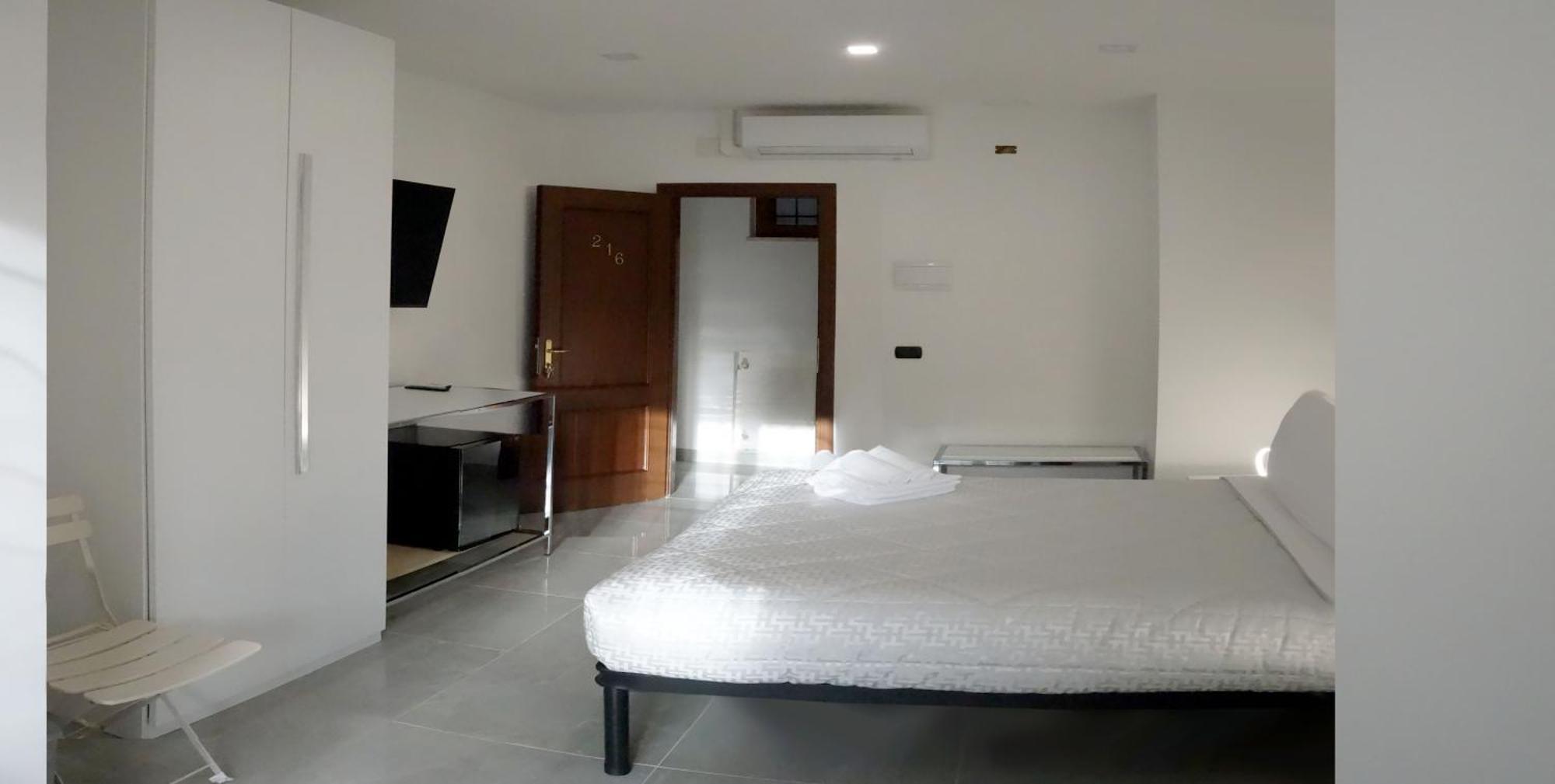 La Fiera Guesthouse Fiumicino Buitenkant foto