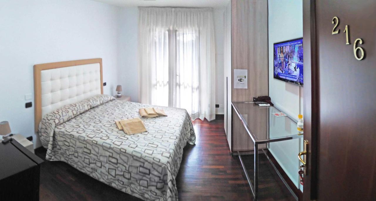 La Fiera Guesthouse Fiumicino Buitenkant foto