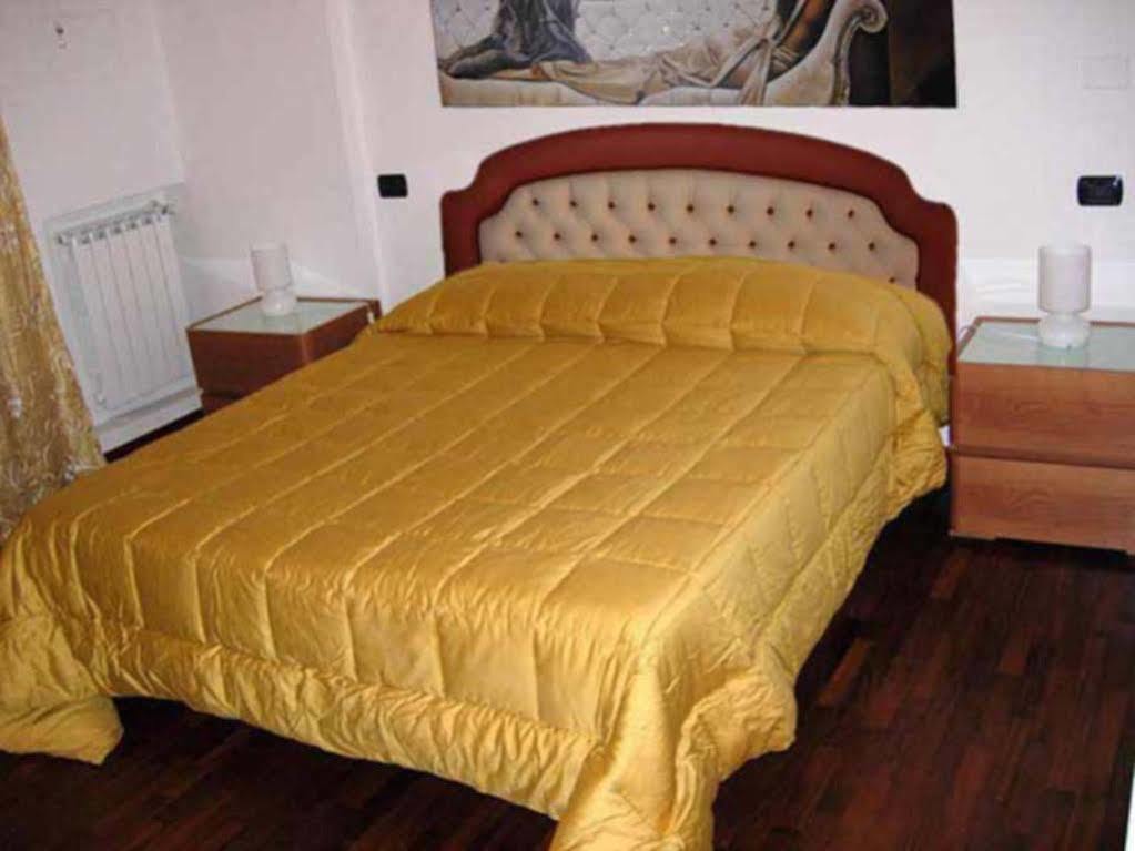 La Fiera Guesthouse Fiumicino Buitenkant foto
