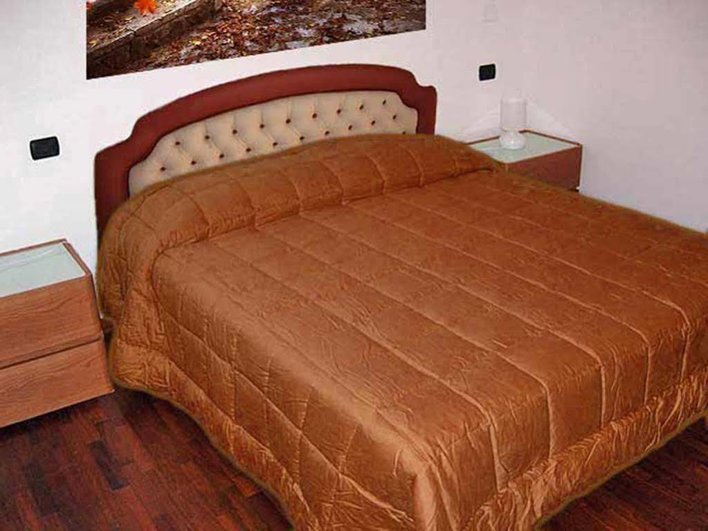 La Fiera Guesthouse Fiumicino Buitenkant foto